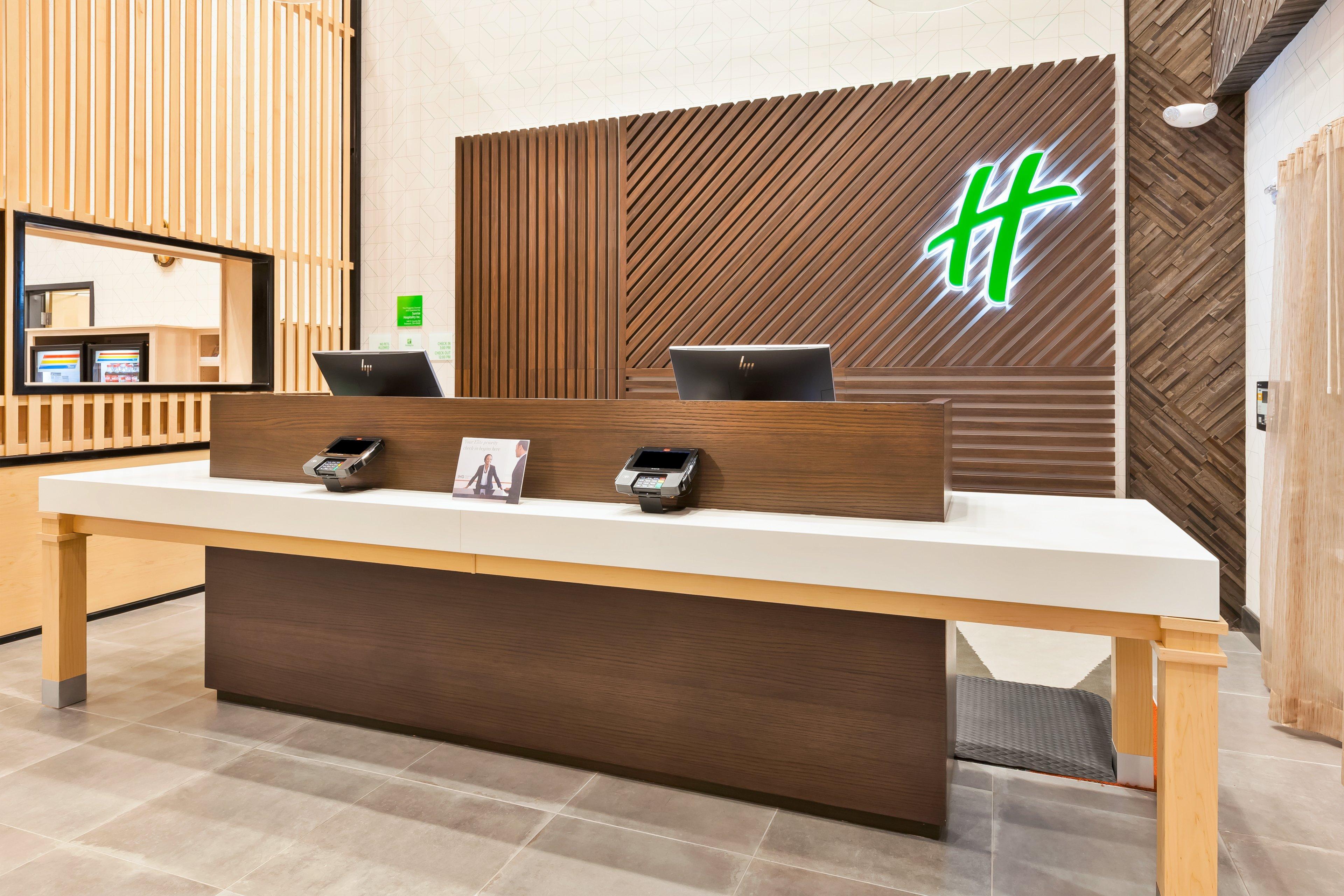 Holiday Inn & Suites - Toledo Southwest - Perrysburg By Ihg Bagian luar foto